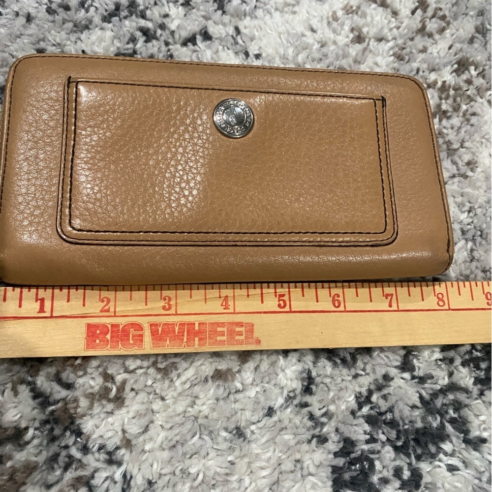Coach Accordian Zip Wallet Tan Calf Leather - Picture 11 of 14